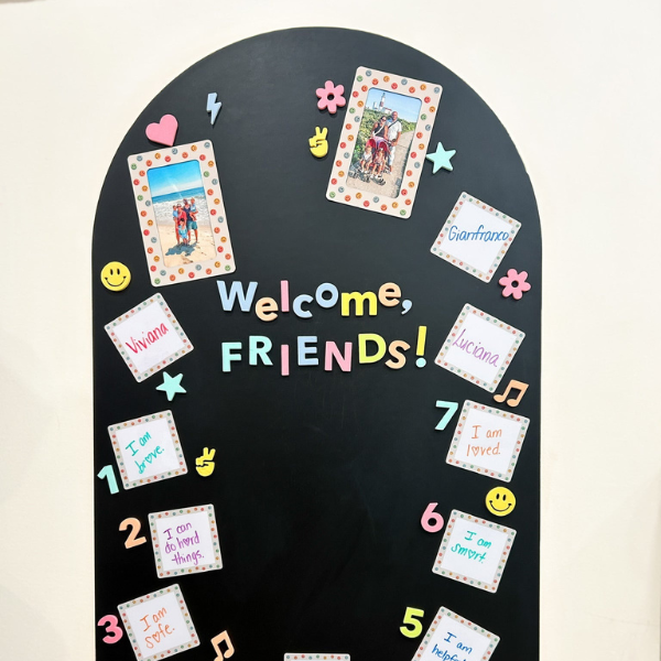 Tableau Mural Magnétique en Arc pour Enfants